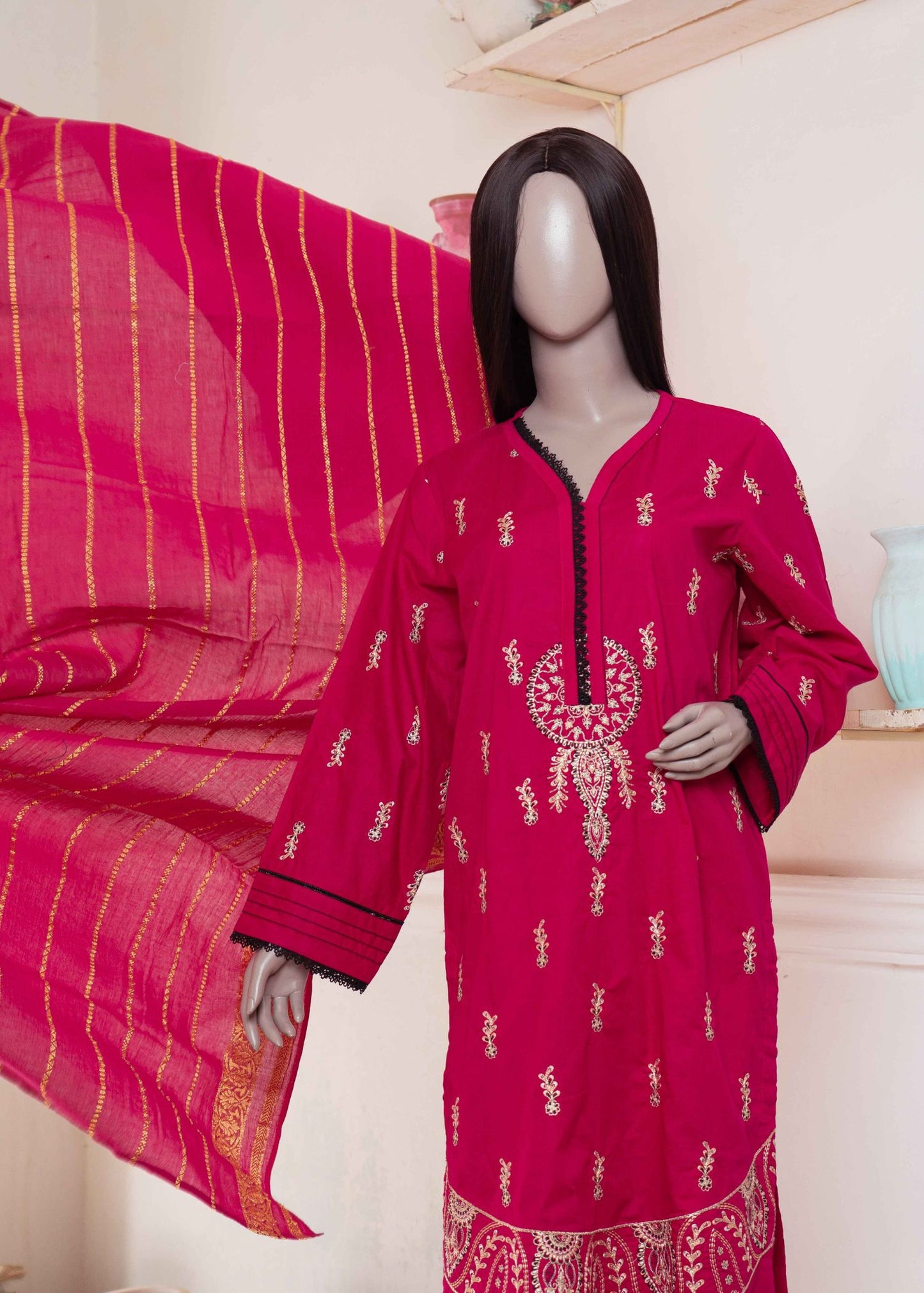 3 Pc Embroidered Lawn Suit